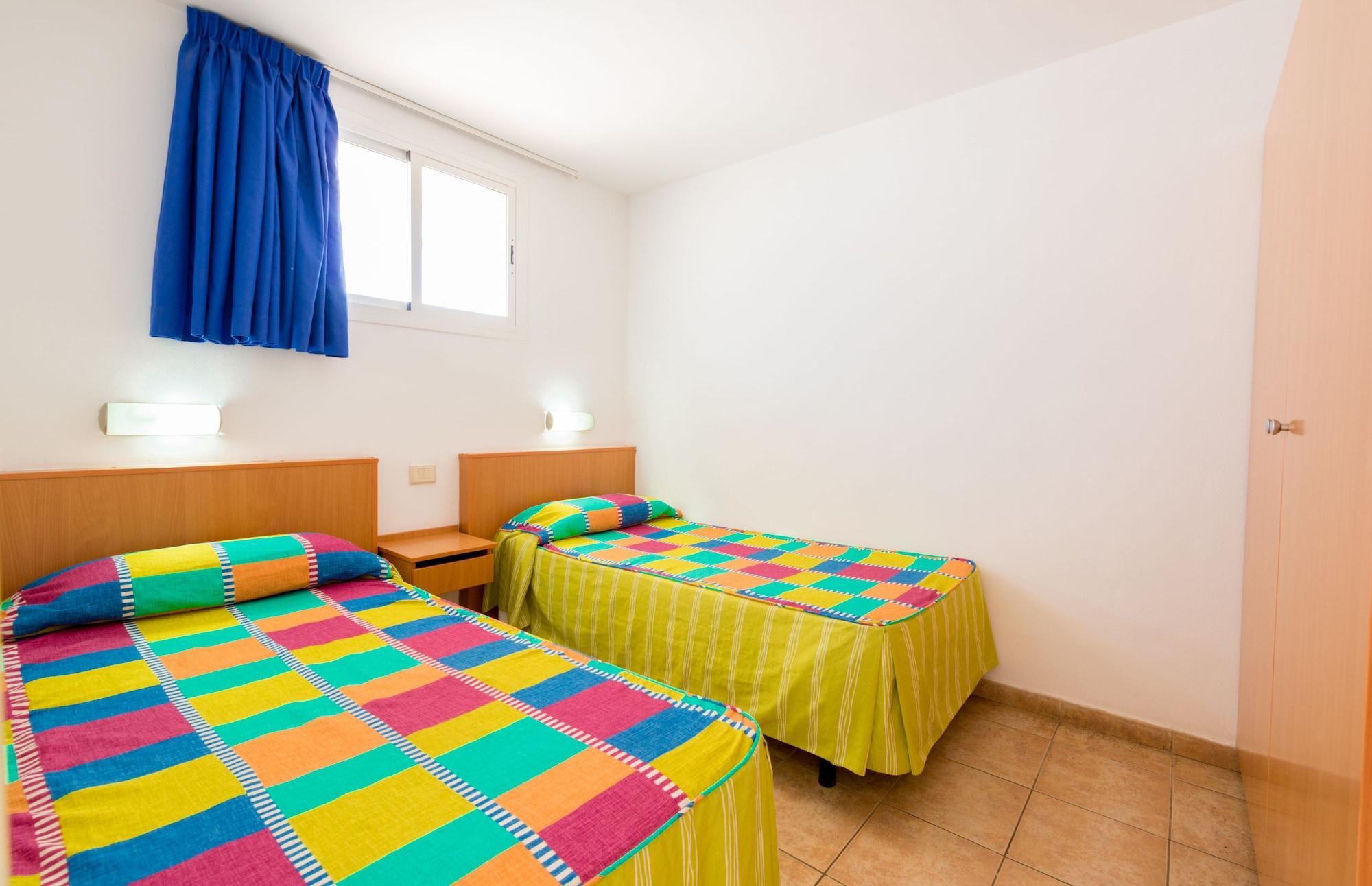 Apartamentos Karina Πλάγια ντελ Ινγκλές Εξωτερικό φωτογραφία