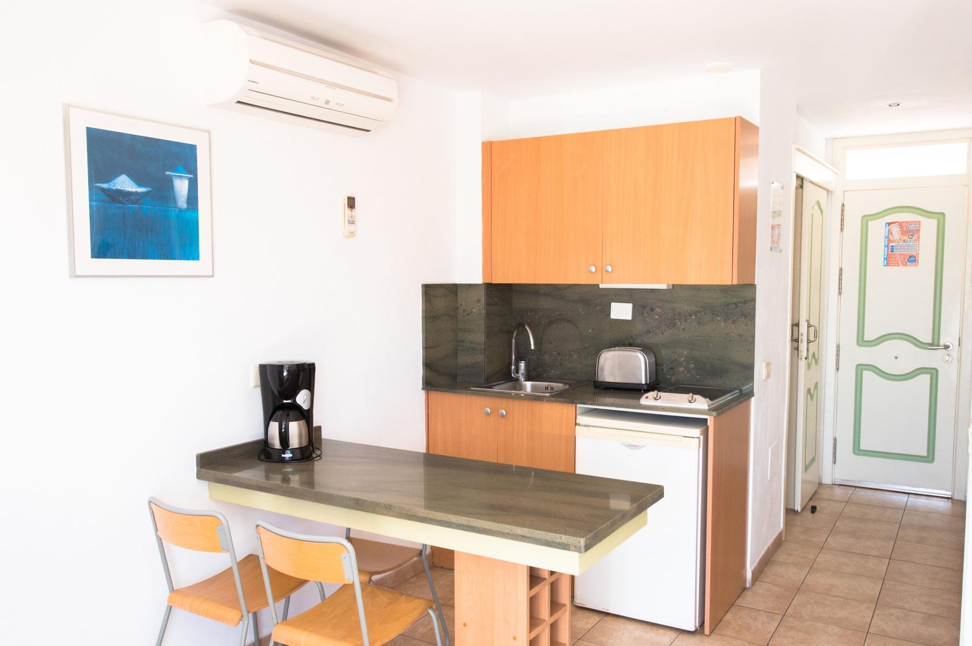 Apartamentos Karina Πλάγια ντελ Ινγκλές Εξωτερικό φωτογραφία