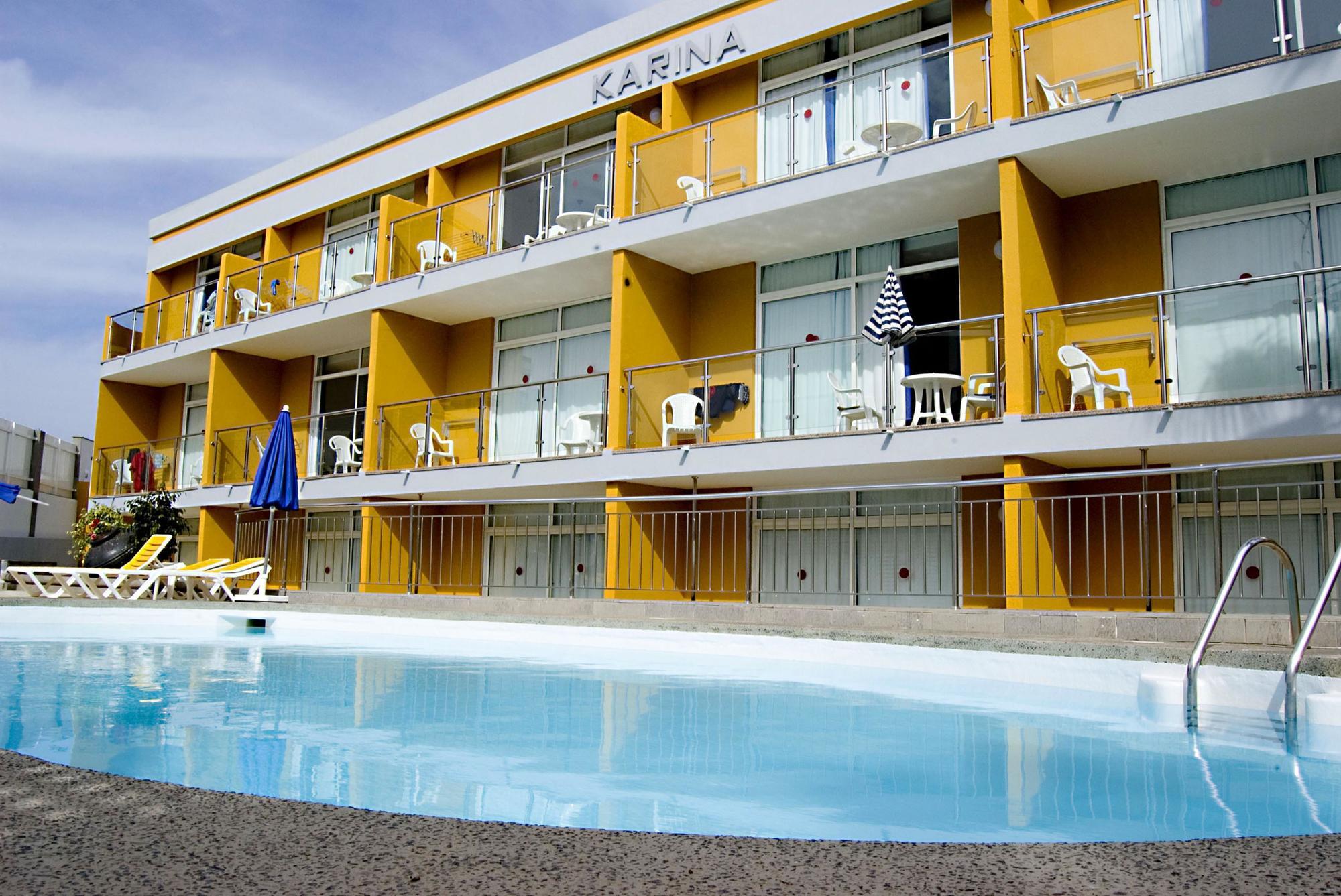 Apartamentos Karina Πλάγια ντελ Ινγκλές Εξωτερικό φωτογραφία