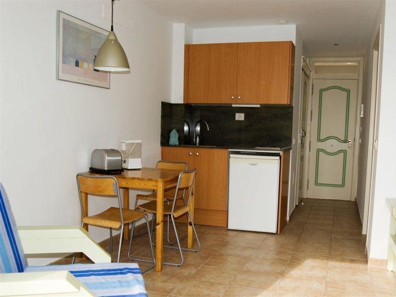 Apartamentos Karina Πλάγια ντελ Ινγκλές Εξωτερικό φωτογραφία