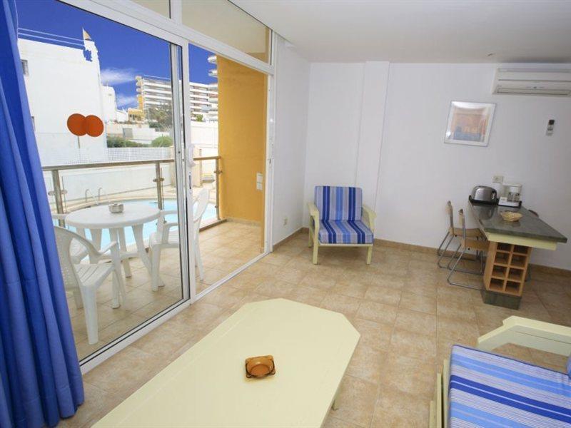 Apartamentos Karina Πλάγια ντελ Ινγκλές Εξωτερικό φωτογραφία