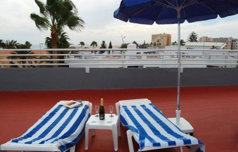 Apartamentos Karina Πλάγια ντελ Ινγκλές Εξωτερικό φωτογραφία