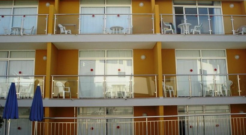 Apartamentos Karina Πλάγια ντελ Ινγκλές Εξωτερικό φωτογραφία