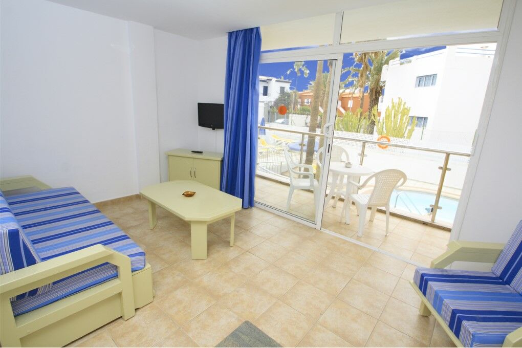 Apartamentos Karina Πλάγια ντελ Ινγκλές Εξωτερικό φωτογραφία