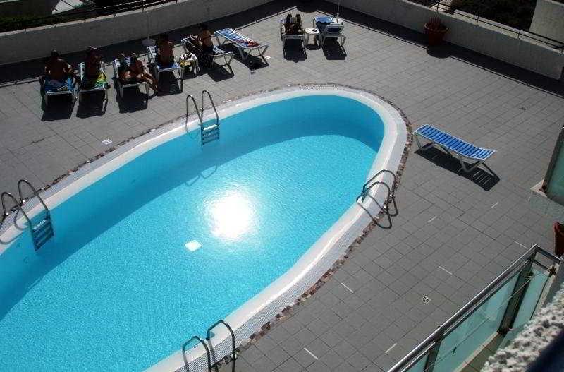 Apartamentos Karina Πλάγια ντελ Ινγκλές Εξωτερικό φωτογραφία